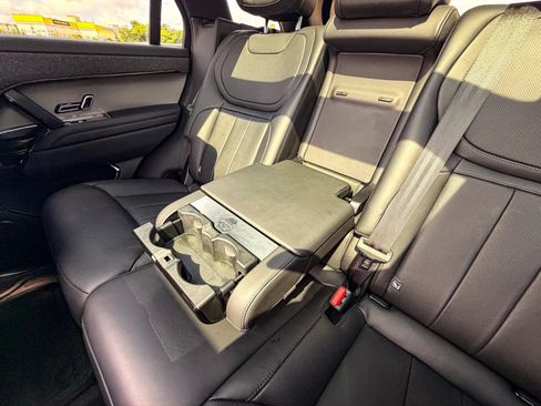 Used 2025 Land Rover Range Rover Sport Dynamic SE AWD/4WD image 30