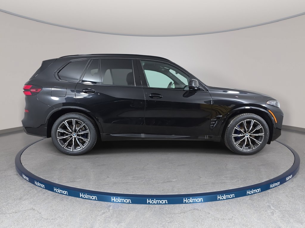 Certified 2026 BMW X5 xDrive40i w/ M Sport Package AWD/4WD image 4