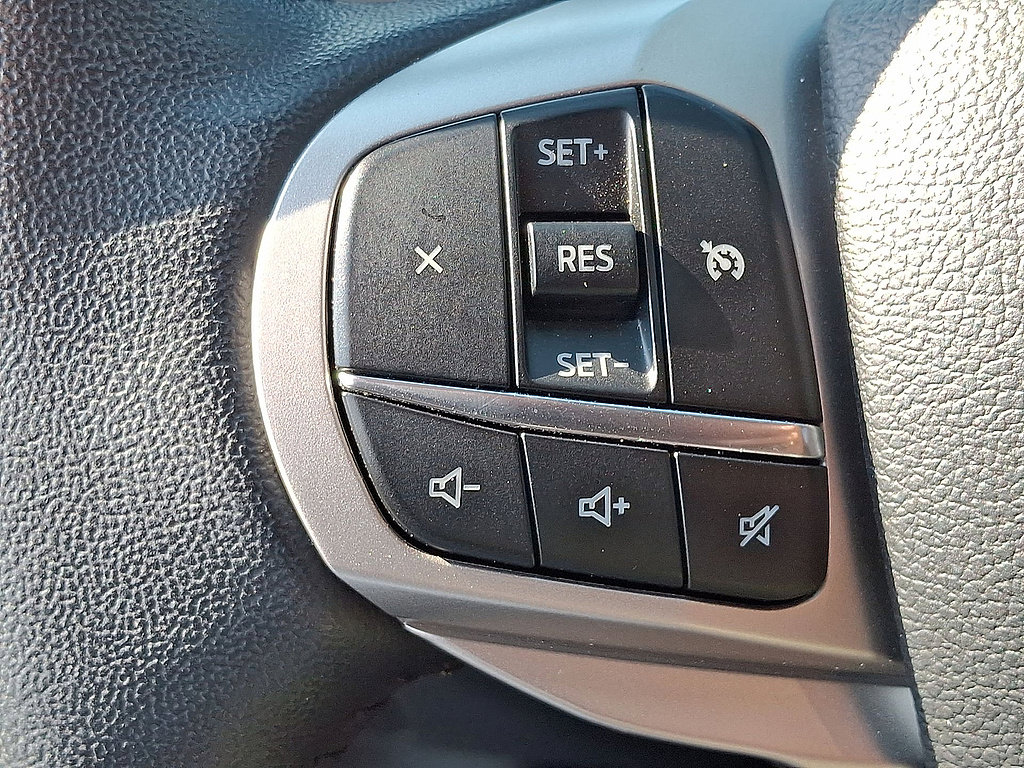 Used 2024 Ford Explorer XLT w/ Equipment Group 202A AWD/4WD image 23