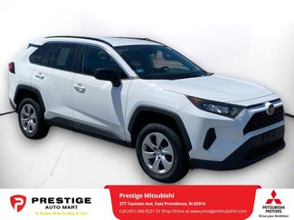 Used 2020 Toyota RAV4 LE video 1