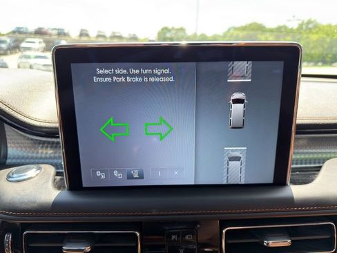 Used 2023 Lincoln Aviator Black Label Grand Touring w/ Class IV Trailer Tow Package AWD/4WD image 34