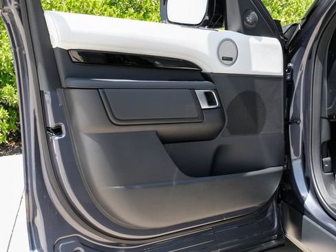 New 2026 Land Rover Discovery S AWD/4WD image 52