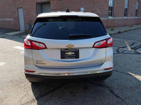 Used 2020 Chevrolet Equinox LT w/ Driver Convenience Package FWD image 6