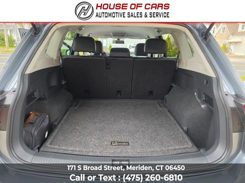 Used 2018 Volkswagen Tiguan SE AWD/4WD image 50