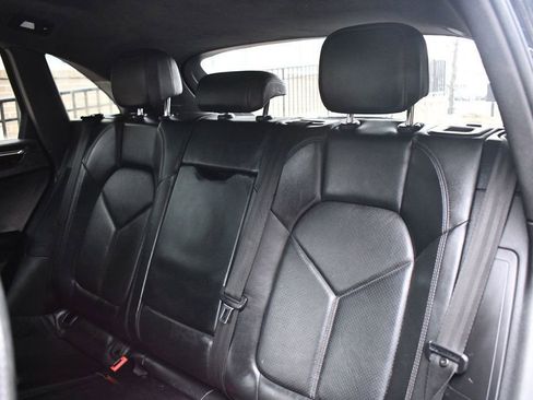 Used 2015 Porsche Macan Turbo image 29