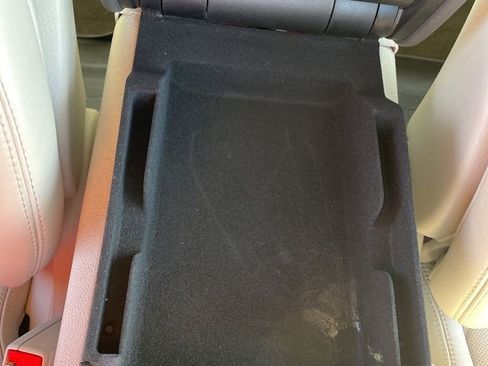 Used 2020 Lincoln Continental AWD w/ Premium Package image 39