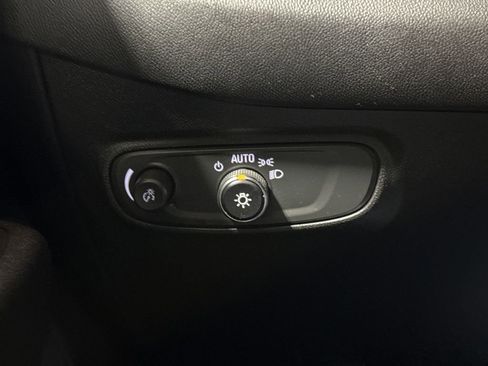 Used 2020 Chevrolet Equinox LS w/ LS Convenience Package AWD/4WD image 18
