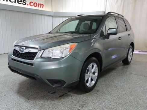 Used 2014 Subaru Forester 2.5i Premium w/ All-Weather Package AWD/4WD image 2