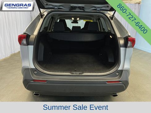 Used 2025 Toyota RAV4 XLE AWD/4WD image 32
