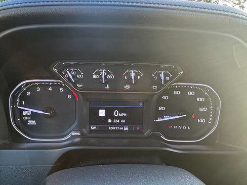 Used 2019 GMC Sierra 1500 SLT w/ SLT Premium Plus Package AWD/4WD image 24