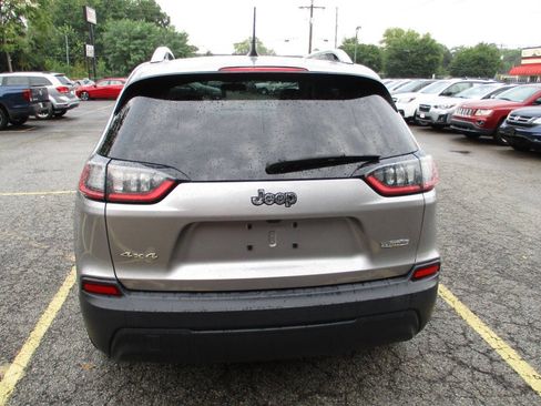 Used 2019 Jeep Cherokee Latitude w/ Popular Appearance Group AWD/4WD image 12