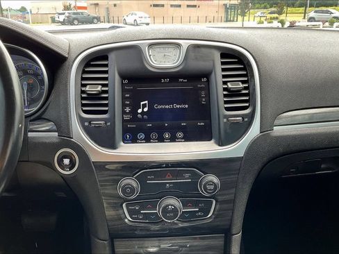 Used 2022 Chrysler 300 Touring w/ Sport Appearance Package RWD image 20