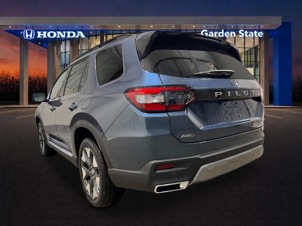 New 2026 Honda Pilot Touring image 3