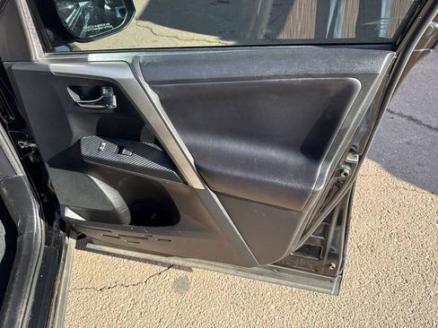 Used 2014 Toyota RAV4 Limited image 34