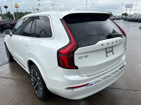 Used 2025 Volvo XC90 T8 Plus w/ Protection Package Premier AWD/4WD image 8