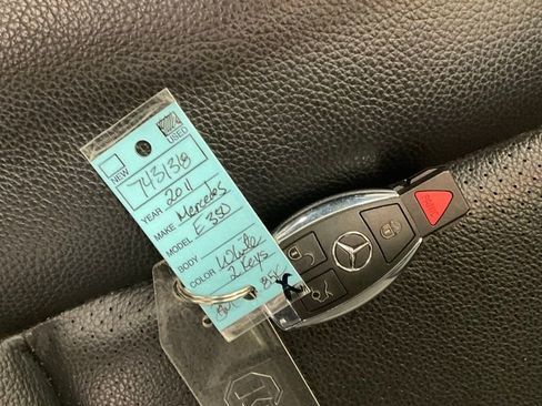 Used 2011 Mercedes-Benz E 350 4MATIC Sedan image 33