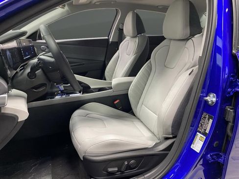 New 2026 Hyundai Elantra Limited image 4