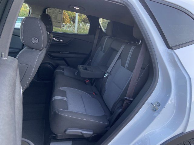 Used 2025 Chevrolet Blazer LT FWD image 18