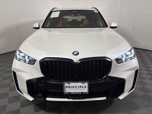 Certified 2024 BMW X5 xDrive40i w/ M Sport Package AWD/4WD image 3