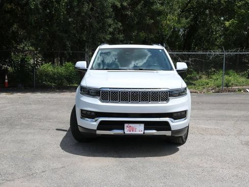 Used 2022 Jeep Grand Wagoneer Series I AWD/4WD image 8