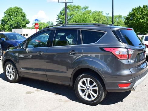 Used 2018 Ford Escape SE FWD image 8