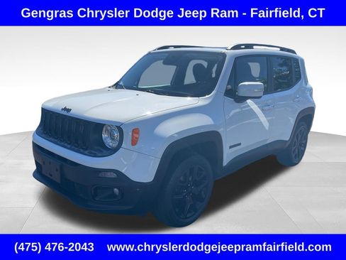 Used 2017 Jeep Renegade Altitude AWD/4WD image 3