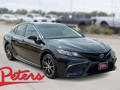 Used 2023 Toyota Camry SE w/ Convenience Package FWD image 1