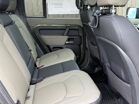 New 2026 Land Rover Defender 110 X-Dynamic SE AWD/4WD image 34