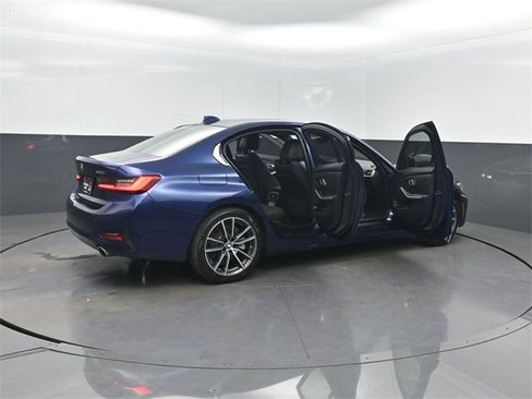 Used 2020 BMW 330i Sedan w/ Convenience Package image 39