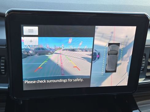 Used 2022 Ford Explorer Limited w/ Equipment Group 301A image 26