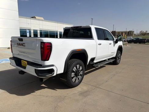Used 2025 GMC Sierra 3500 Denali w/ Technology Package AWD/4WD image 3