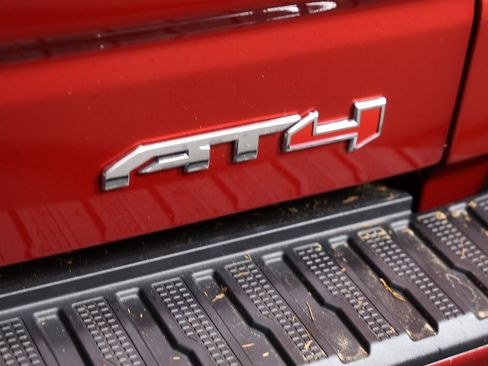 Used 2025 GMC Sierra 1500 AT4 w/ AT4 Premium Package image 9