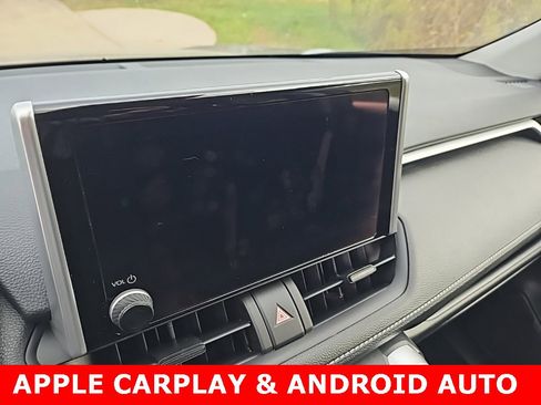 Used 2024 Toyota RAV4 LE image 10