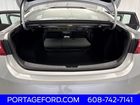 Used 2018 Chevrolet Malibu LT FWD image 34
