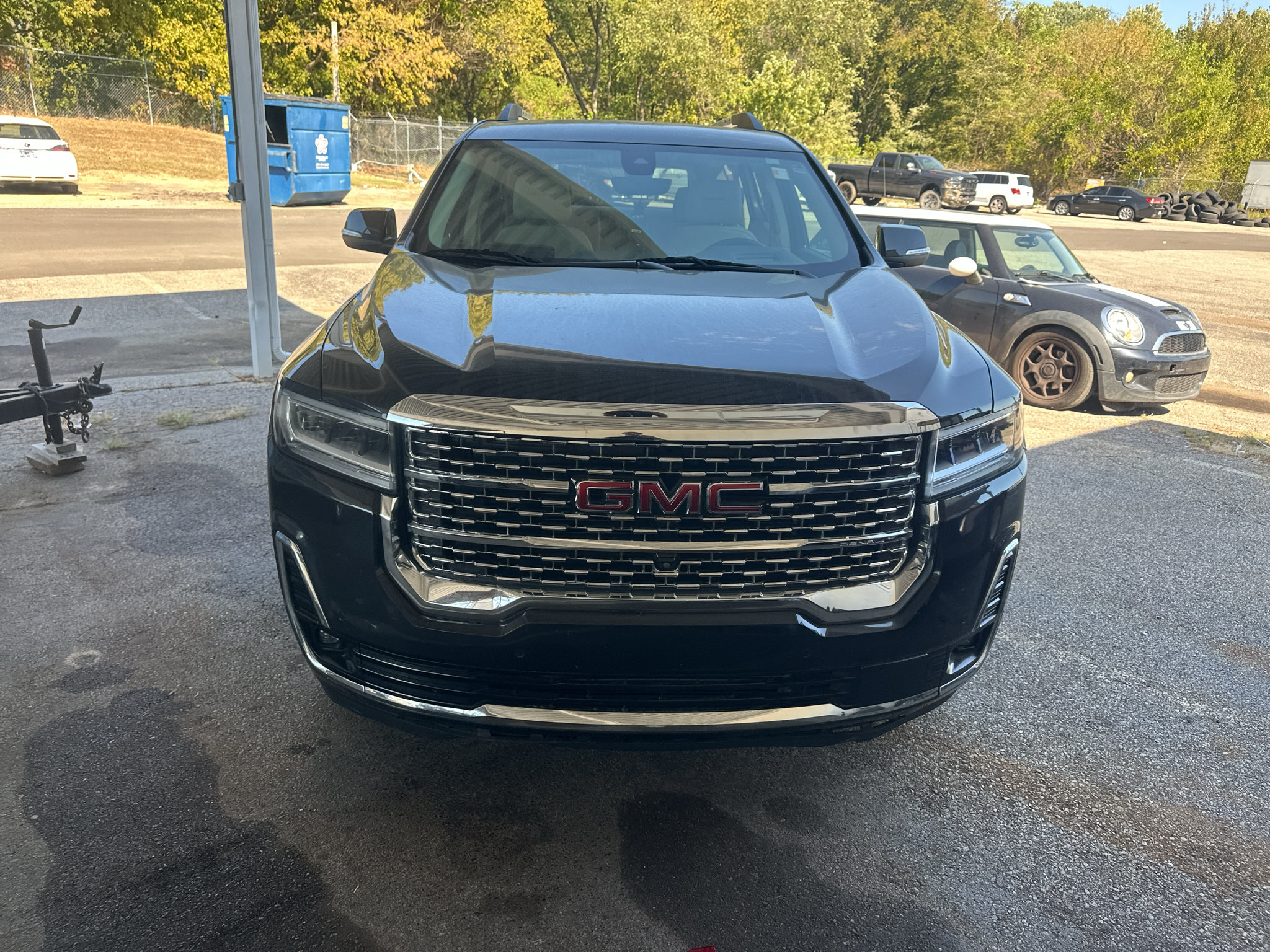 Used 2020 GMC Acadia Denali w/ Technology Package FWD image 2