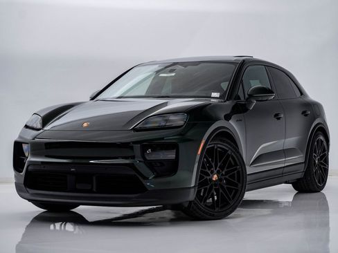 New 2026 Porsche Macan 4 Electric image 1
