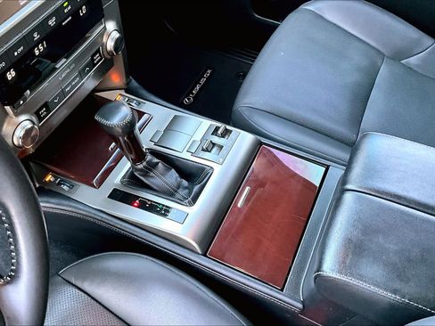 Used 2019 Lexus GX 460 Premium image 17