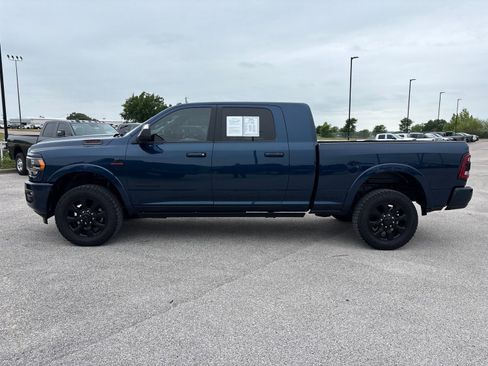 Used 2022 RAM 2500 Limited w/ Night Edition AWD/4WD image 2