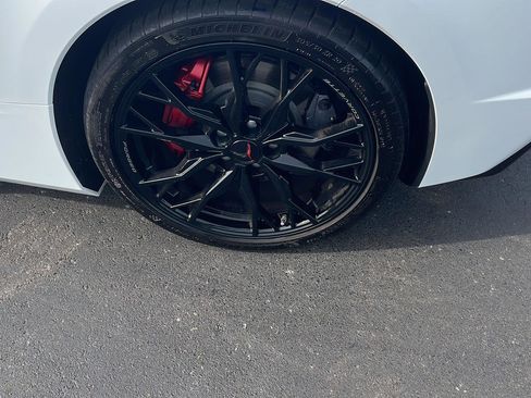 Used 2023 Chevrolet Corvette Stingray Preferred Conv w/ Z51 Performance Package RWD image 29