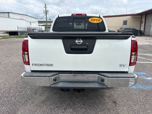 Used 2019 Nissan Frontier SV RWD image 4