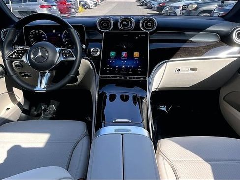 Used 2026 Mercedes-Benz GLC 300 4MATIC image 12