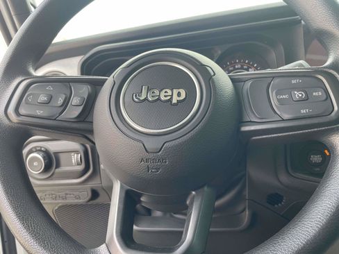 Used 2024 Jeep Wrangler Unlimited Sport AWD/4WD image 19