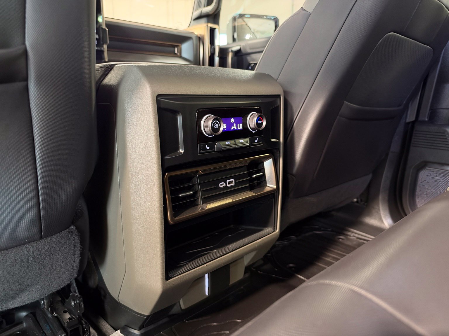 Used 2025 GMC Hummer EV 2X w/ LPO, Illumination Package AWD/4WD image 17
