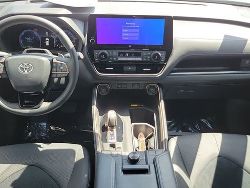 Certified 2025 Toyota Grand Highlander AWD Hybrid image 10