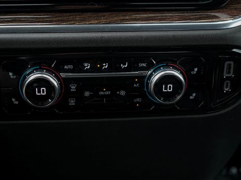 Used 2023 GMC Sierra 1500 Elevation image 19