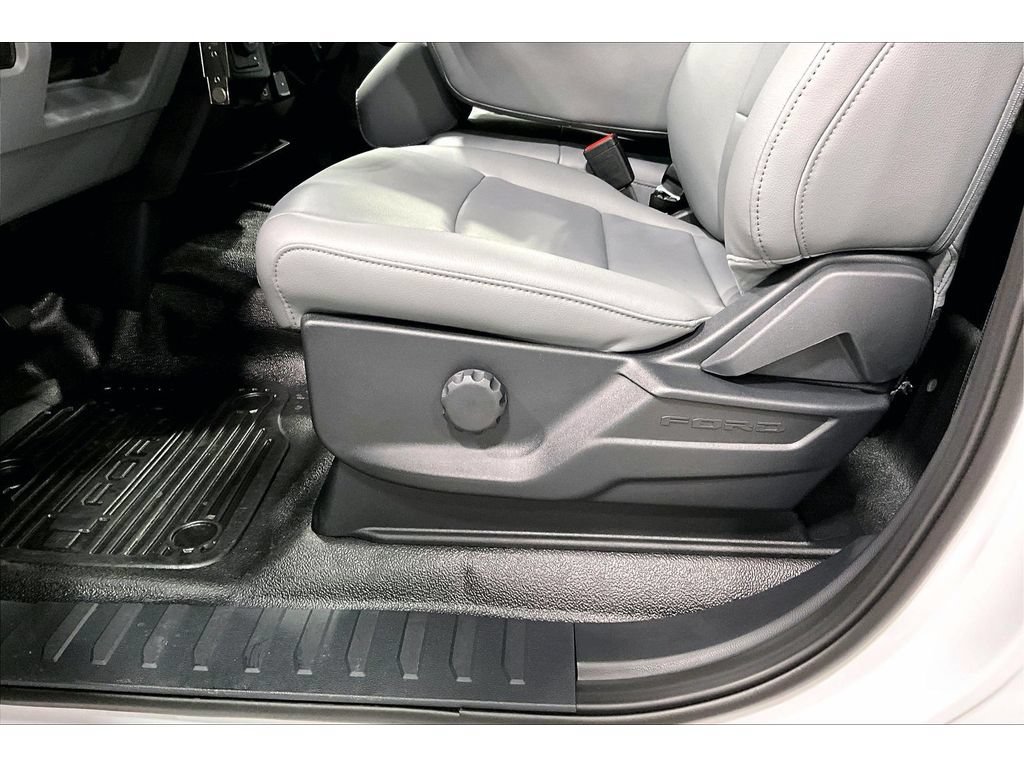 New 2027 Ford F350 XL w/ XL Chrome Package AWD/4WD image 32
