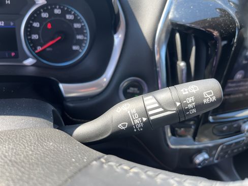 Used 2020 Chevrolet Traverse RS AWD/4WD image 24
