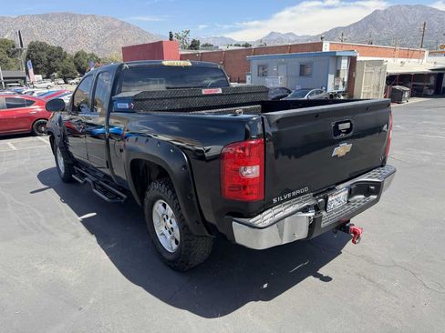 Used 2008 Chevrolet Silverado 1500 LT w/ EZ-Lift Tailgate Package RWD image 4
