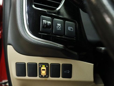 Used 2016 Mitsubishi Outlander GT AWD/4WD image 9