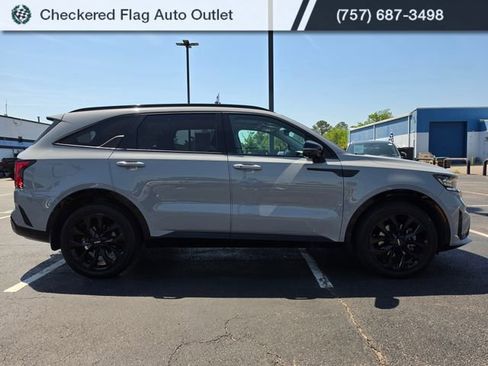 Used 2022 Kia Sorento SX FWD image 9